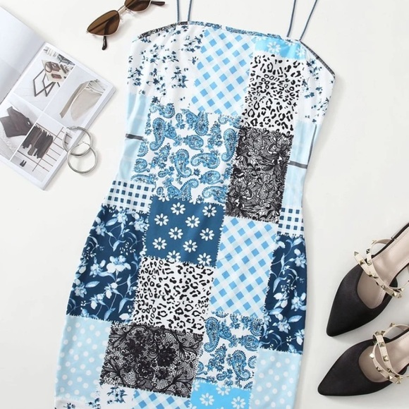 Dresses & Skirts - Blue Print Bodycon Dress